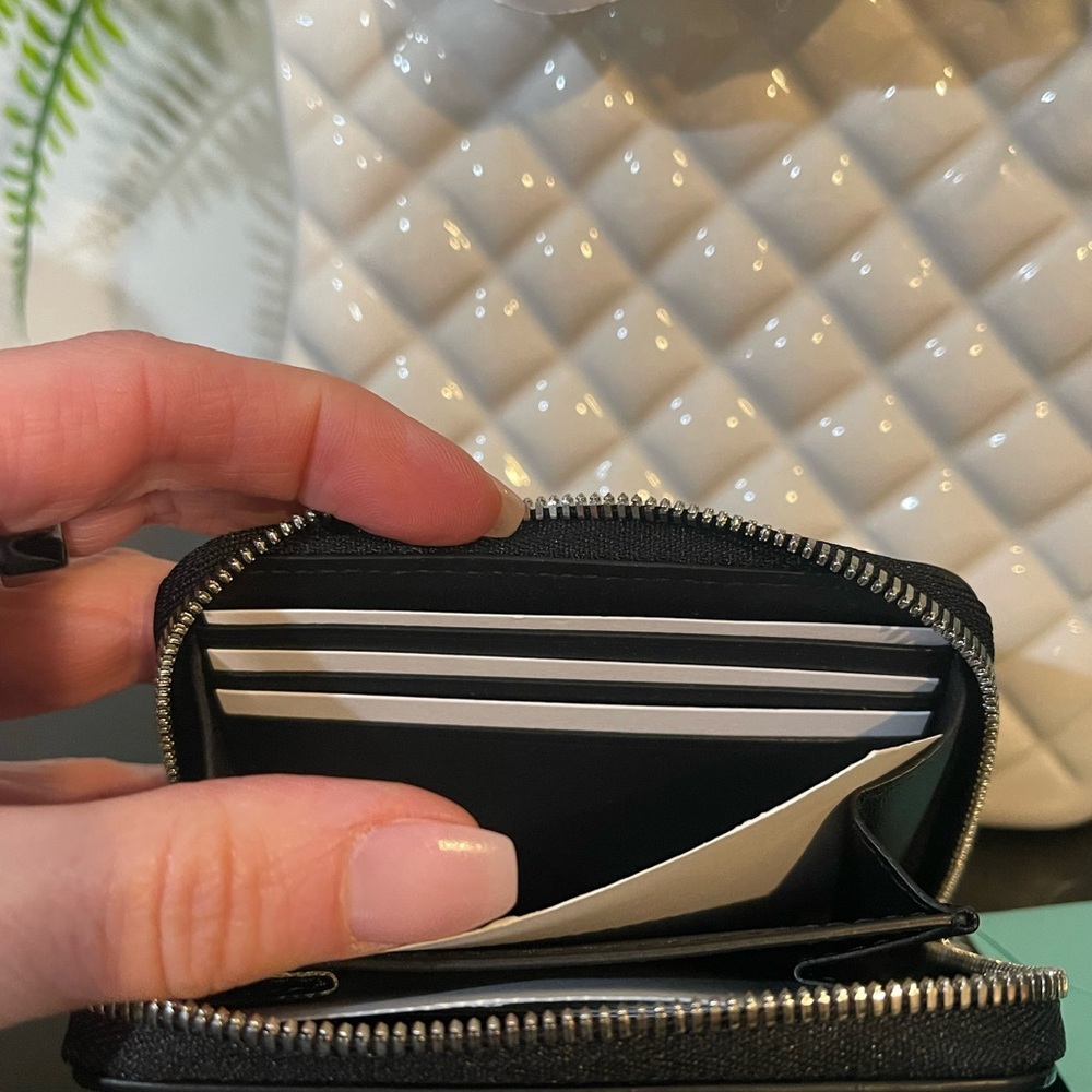 NEW Tiffany&Co Compact Zipper Wallet - Picture 3 of 6